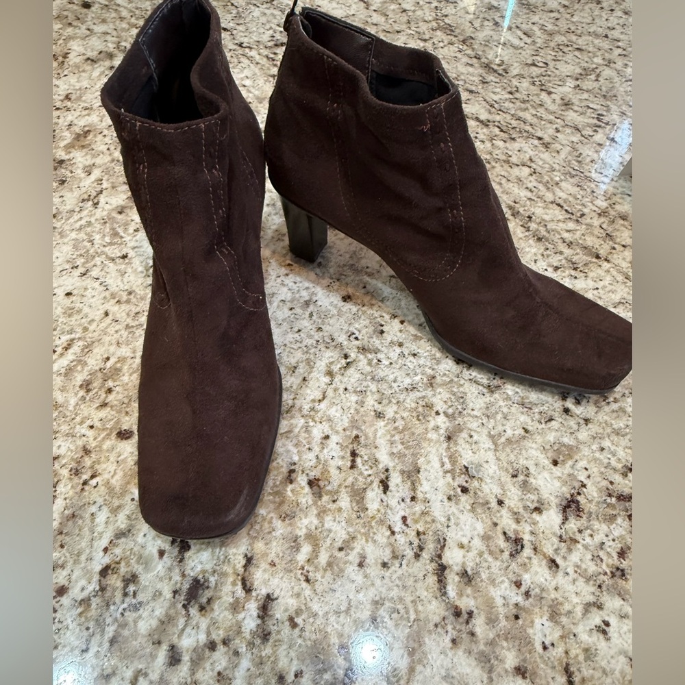 Suede Boots Ankle Booties Block Heel Zipper 9.5 Medium Franco Sarto